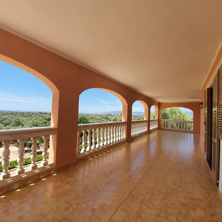 Ca'n Roser * La Cabaneta