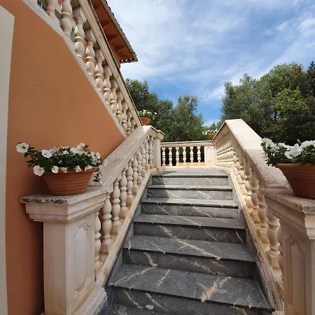 Villa Ca'n Roser *